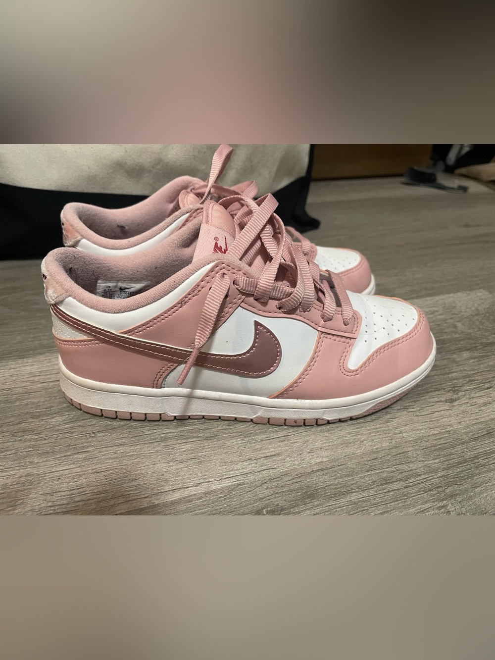 Nike Low-Top Sneakers in Pink and White